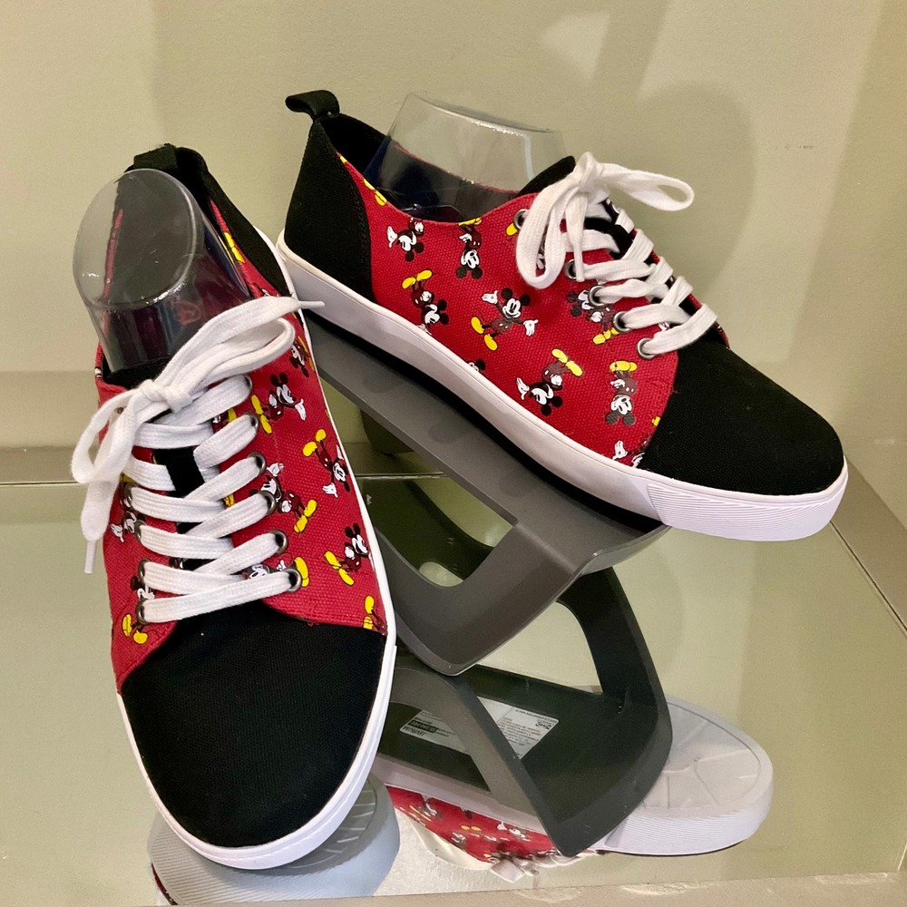 Torrid Disney Mickey Mouse Canvas Sneakers NWOT Blk Red Low Top Lace Up 10W Wide